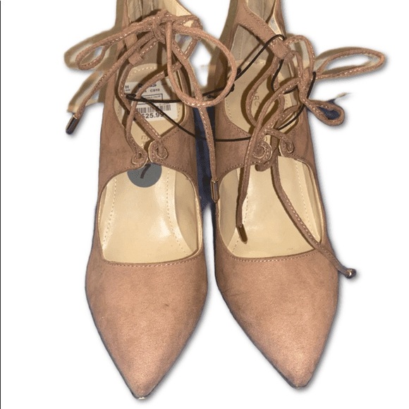 𝑁𝑢𝑑𝑒 𝐻𝑒𝑒𝑙𝑠 - Picture 5 of 5